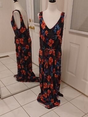 4/$60 Tropical Floral Maxi Dress - Size 2X
